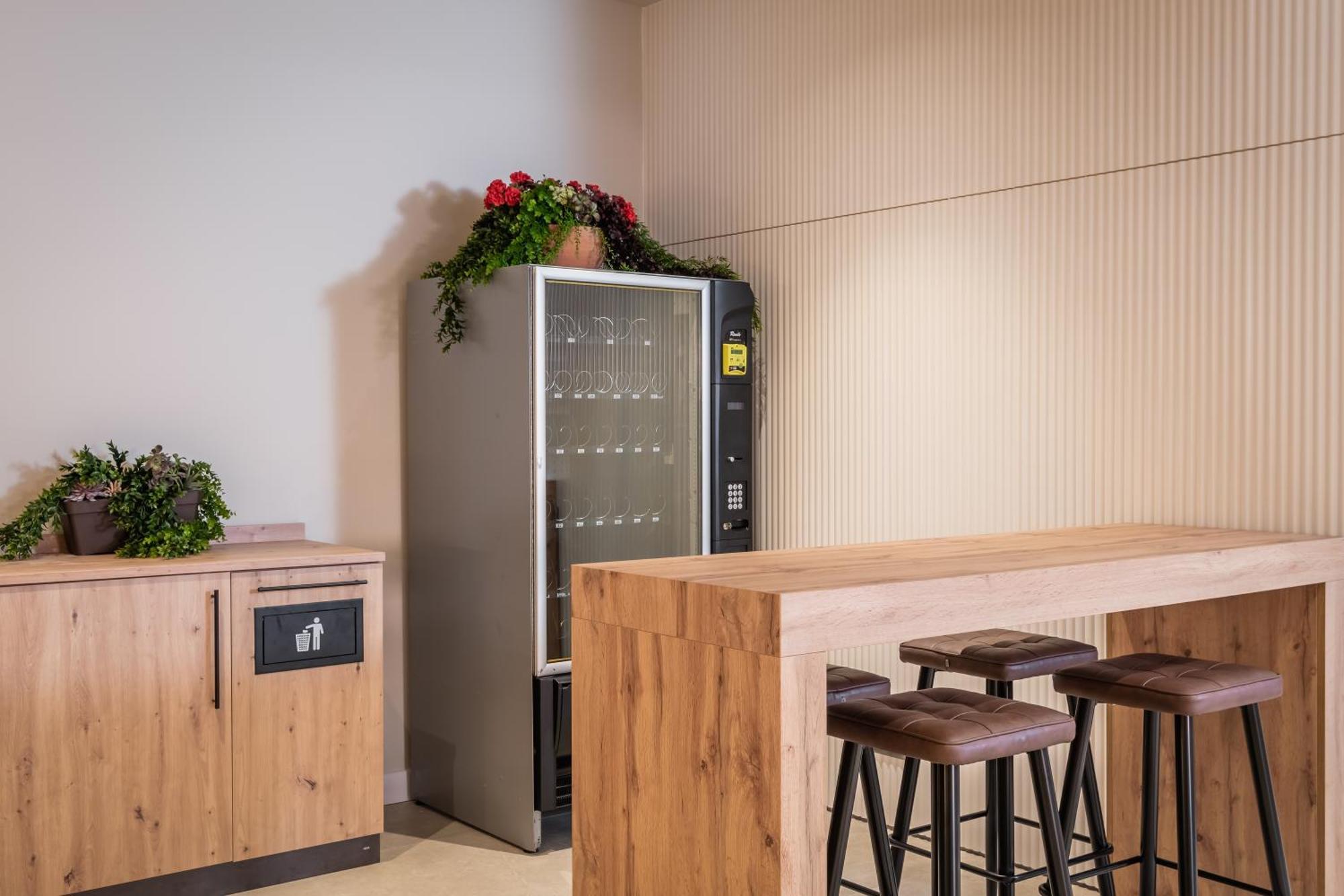 Aerohotel Barcelona Airport 24H Эль-Прат-де-Льобрегат Экстерьер фото
