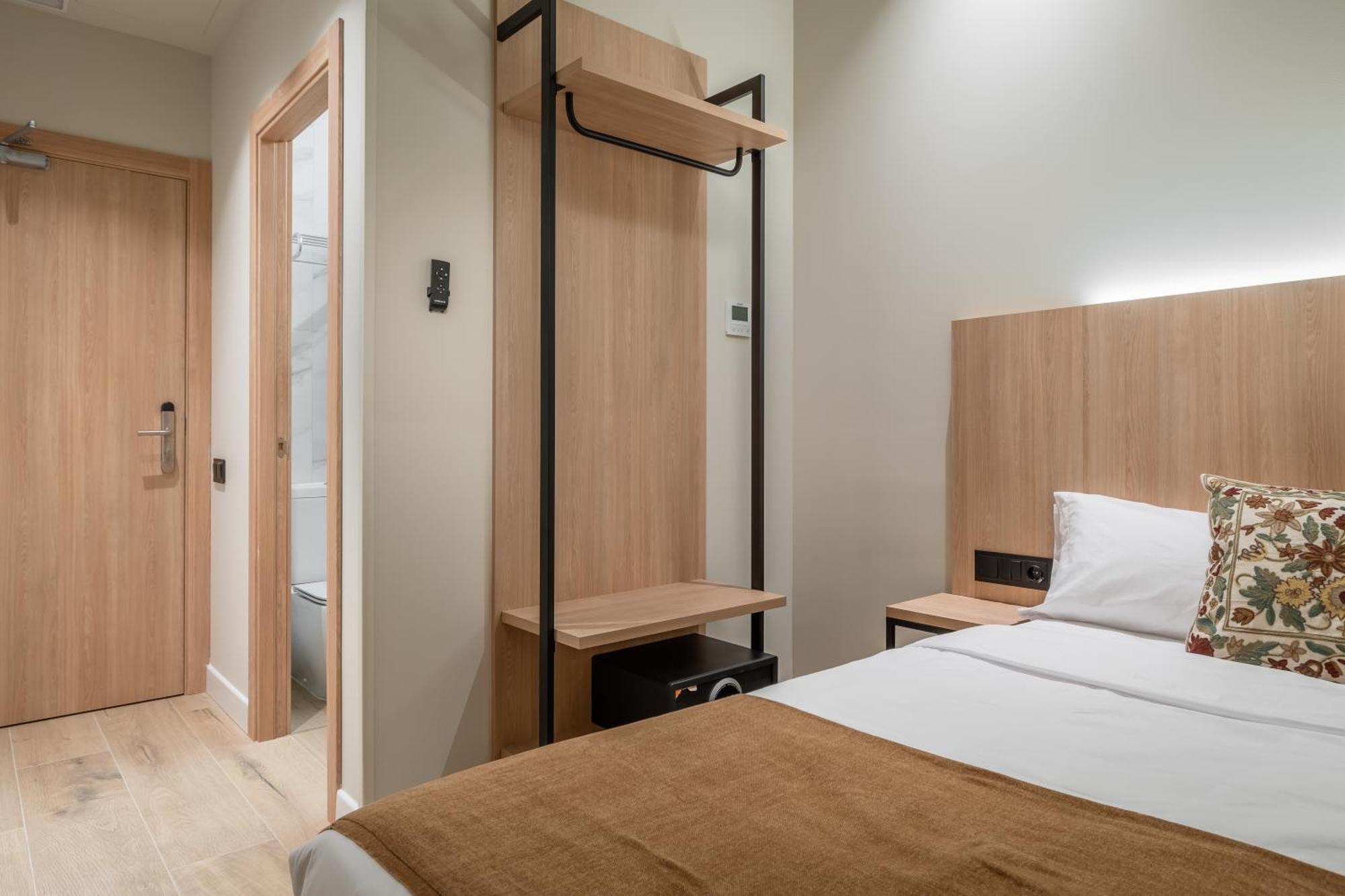 Aerohotel Barcelona Airport 24H Эль-Прат-де-Льобрегат Экстерьер фото