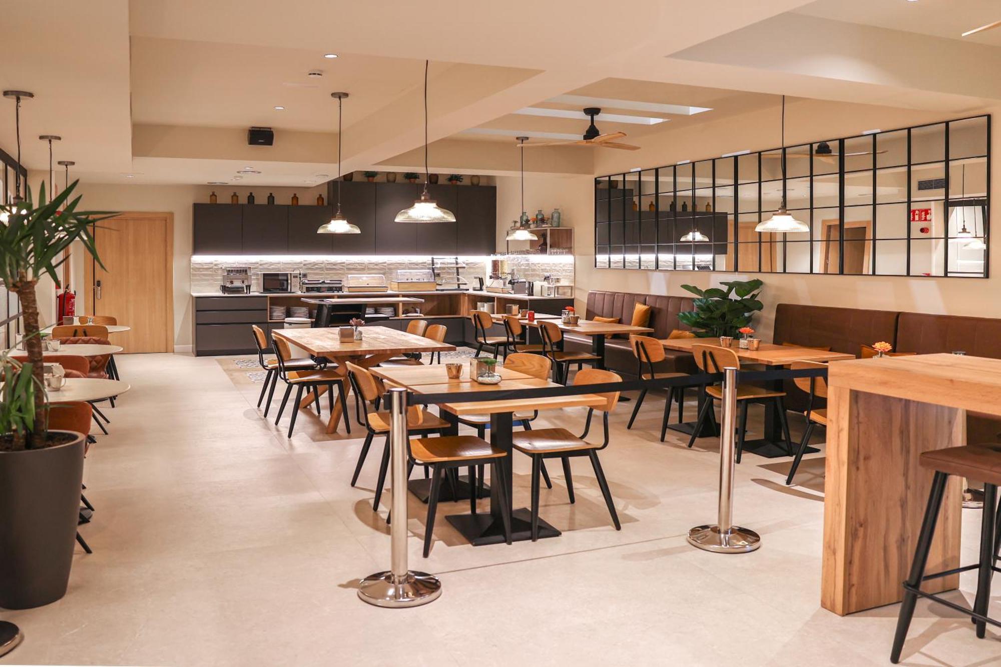 Aerohotel Barcelona Airport 24H Эль-Прат-де-Льобрегат Экстерьер фото